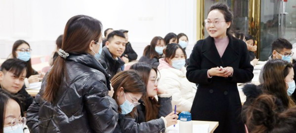 绥德 专家指导+名师授课+培优补弱+日清月结的教学模式