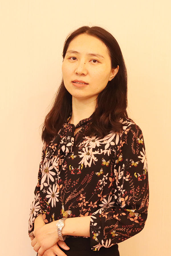绥德王晓娜 研究生学历,毕业于华南师范大学